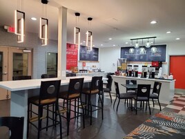 Free daily full breakfast