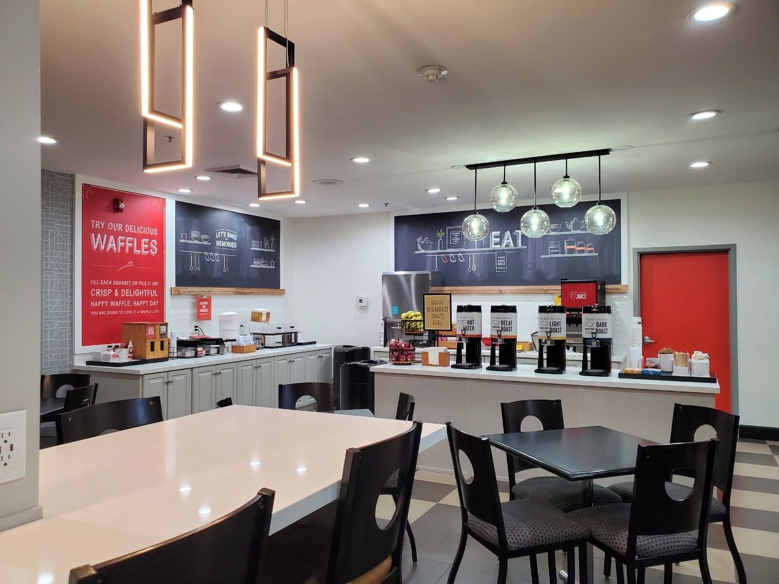 free daily full breakfast