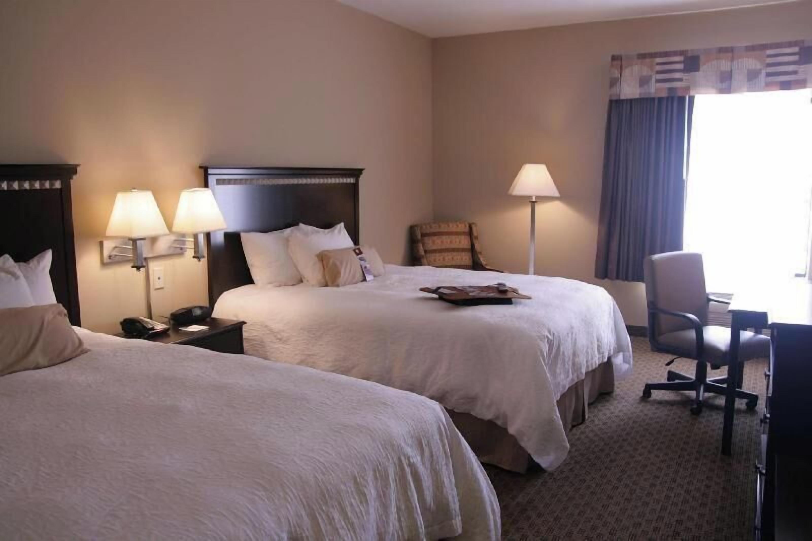 Premium bedding, in-room safe, iron/ironing board, free cots/infant beds