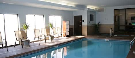 Indoor pool, pool loungers