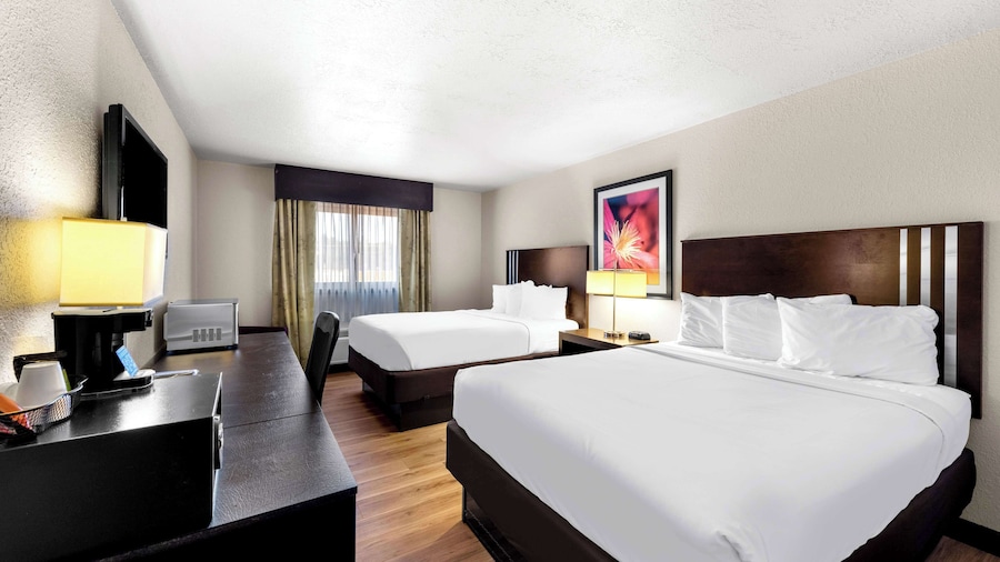 Americas Best Value Inn Marquette