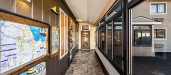Americas Best Value Inn Marquette
