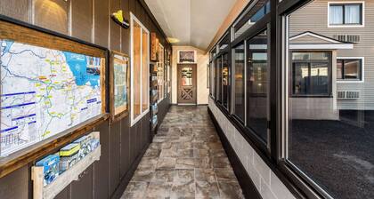 Americas Best Value Inn Marquette