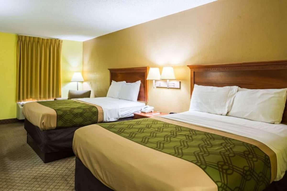 In-room safe, desk, iron/ironing board, free WiFi