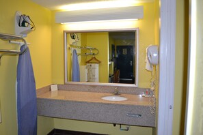 Standard Room, 1 King Bed, Smoking | In-room safe, desk, iron/ironing board, free WiFi - Econo Lodge Picayune (Picayune)