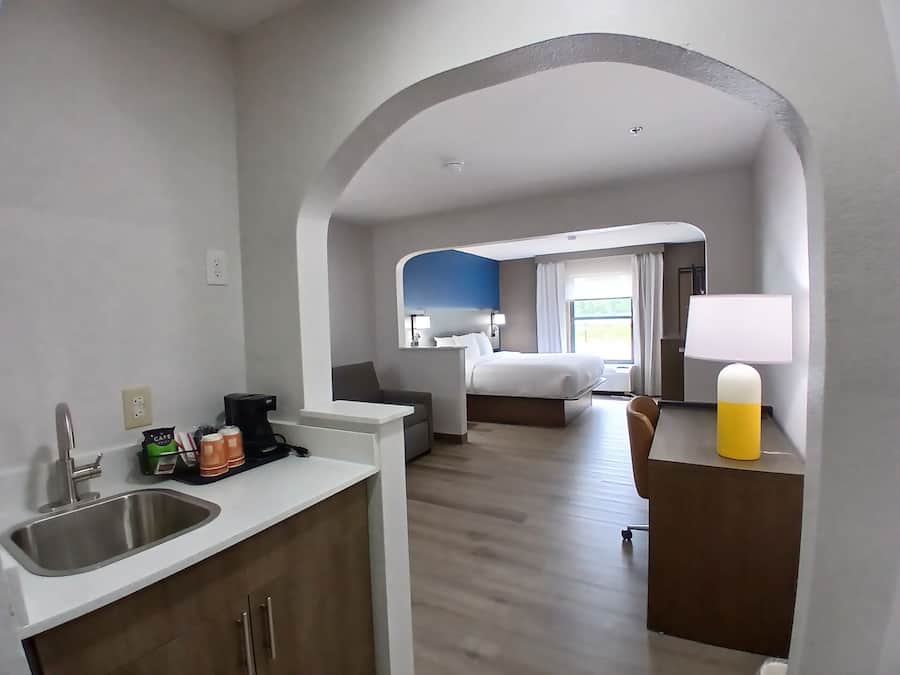 Executive Suite, 1 King Bed with Sofa Bed, Ground Floor | Premium bedding, pillowtop beds, desk, laptop workspace