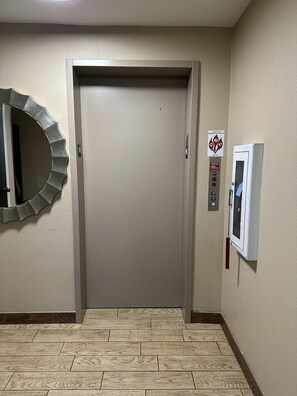 Lobby - Comfort Inn Marion near Downtown & Blue Ridge PKWY (Marion)