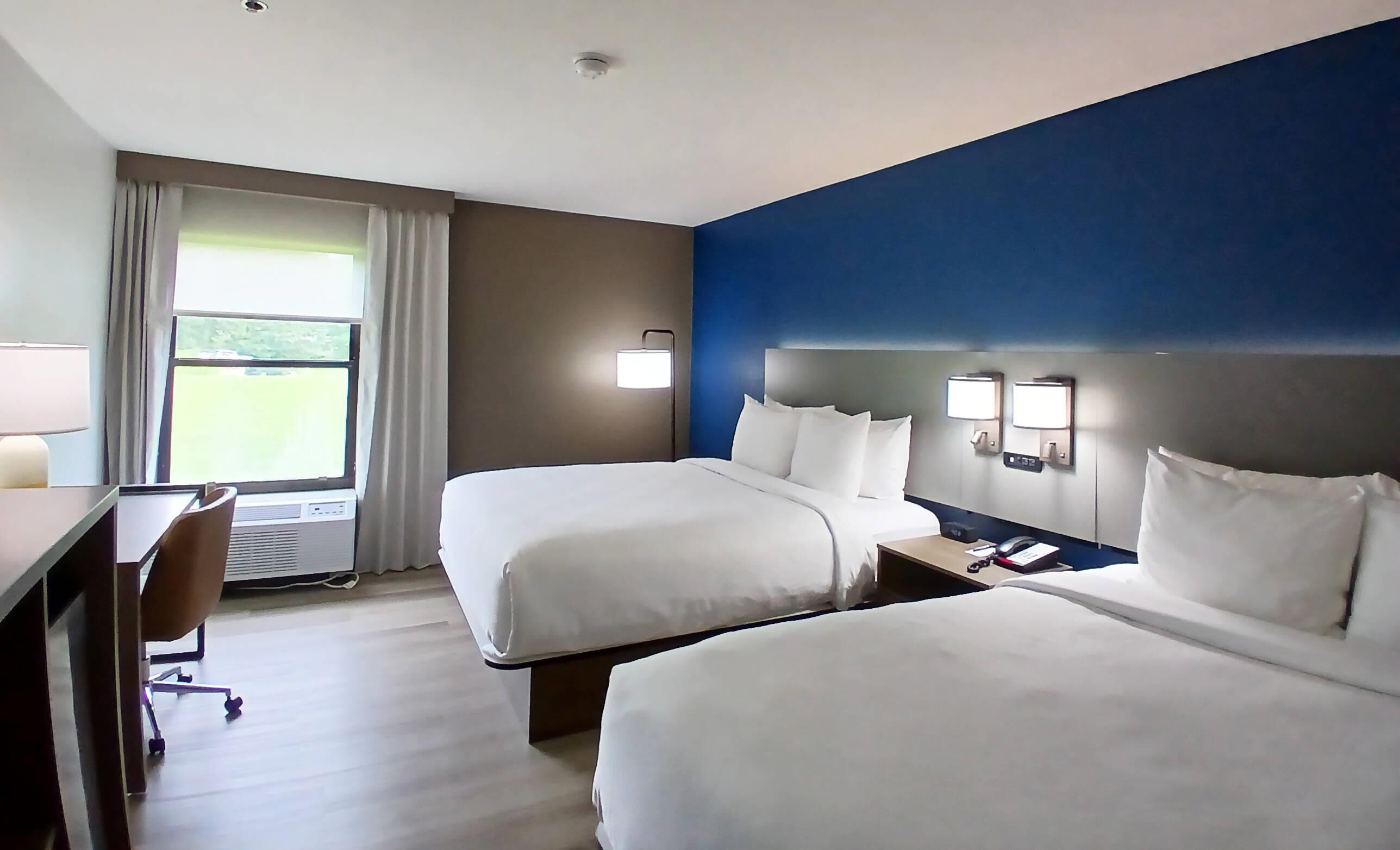 Zimmer, 2 Queen-Betten, Nichtraucher | Hochwertige Bettwaren, Pillowtop-Betten, Schreibtisch