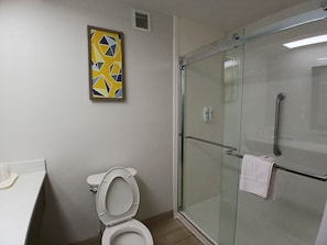 Executive Suite, 1 King Bed with Sofa Bed, Ground Floor | Bathroom | Free toiletries, hair dryer, towels, soap - Comfort Inn Marion near Downtown & Blue Ridge PKWY (Marion)