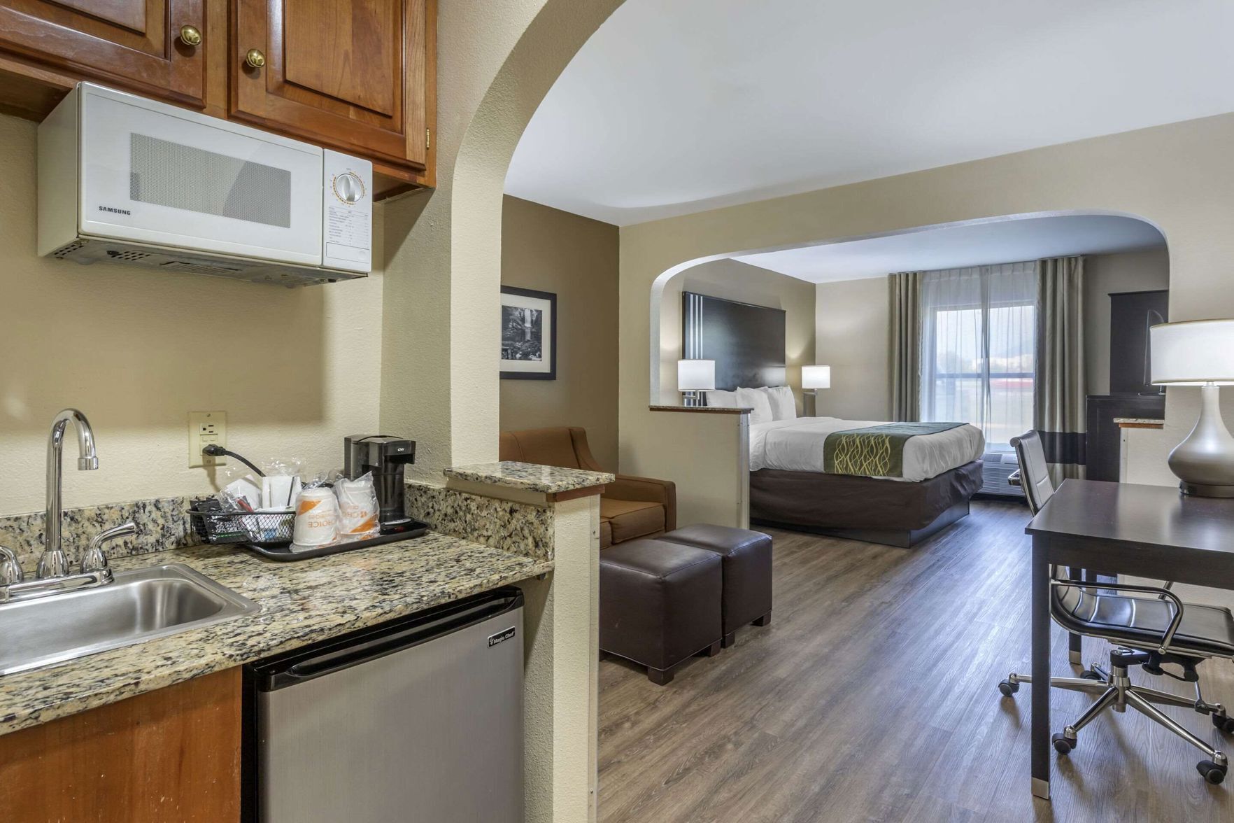 Premium bedding, pillowtop beds, desk, laptop workspace