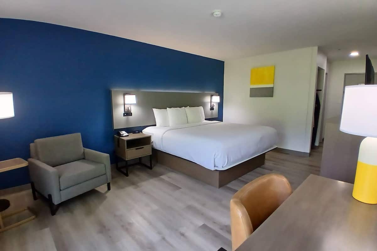 Premium bedding, pillowtop beds, desk, laptop workspace