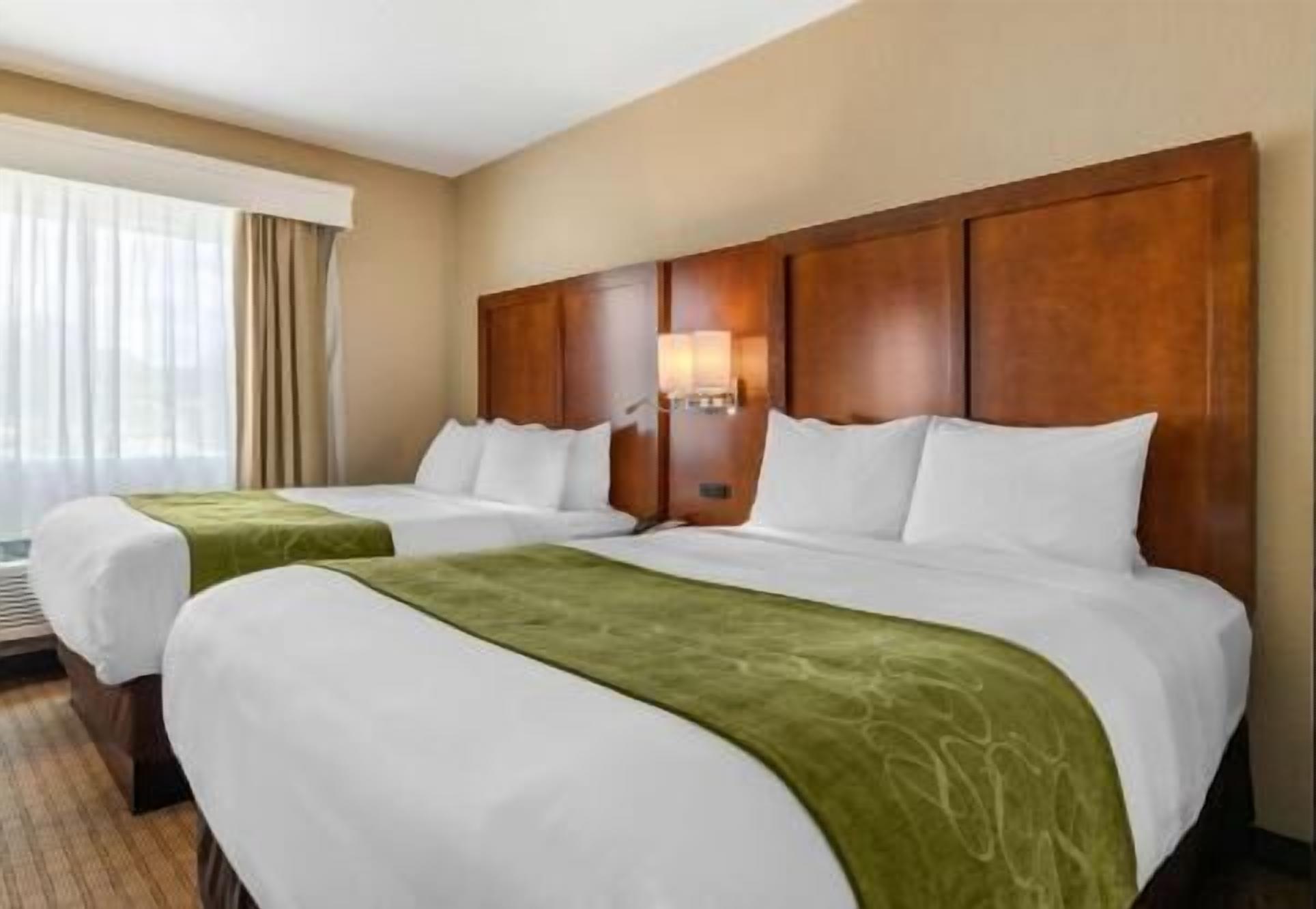 Pillowtop beds, in-room safe, individually furnished, desk