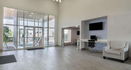 Super 8 by Wyndham Amarillo West