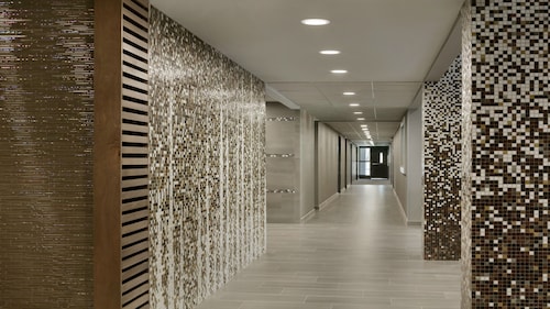 Holiday Inn Express Williamsbrg Busch Gardens Area by IHG