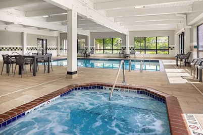 Hampton Inn Minneapolis NW Maple Grove