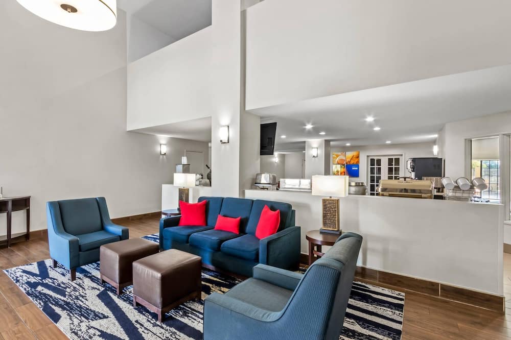 Comfort Inn & Suites Surprise Near Sun City West