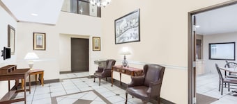 Super 8 by Wyndham El Dorado