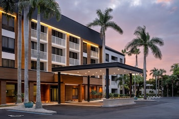 Courtyard by Marriott - Naples