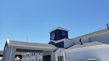 Fachada de la propiedad