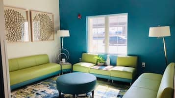 Sala de estar en el lobby