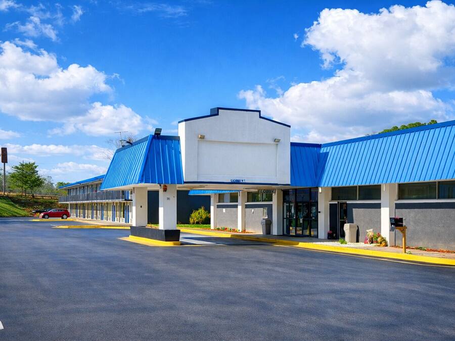 Fachada de la propiedad