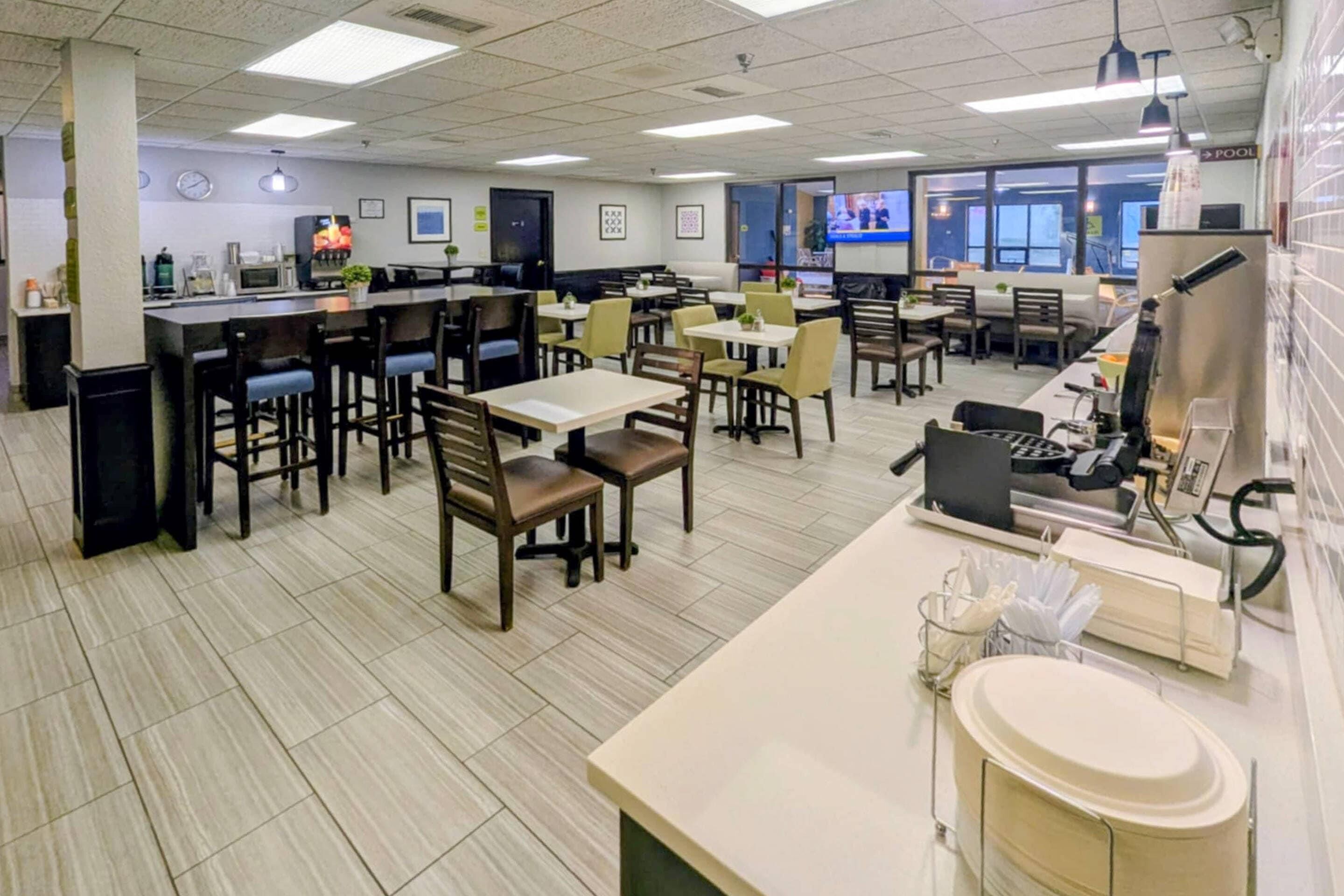 Petit déjeuner buffet compris