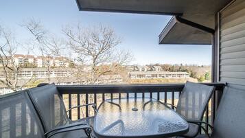 Classic Condo, 1 Bedroom | Terrace/patio