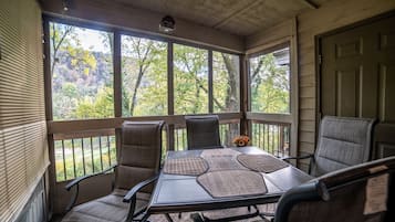 經典公寓客房, 3 間臥室 (2/3 Bath - Loft) | 露台/庭院