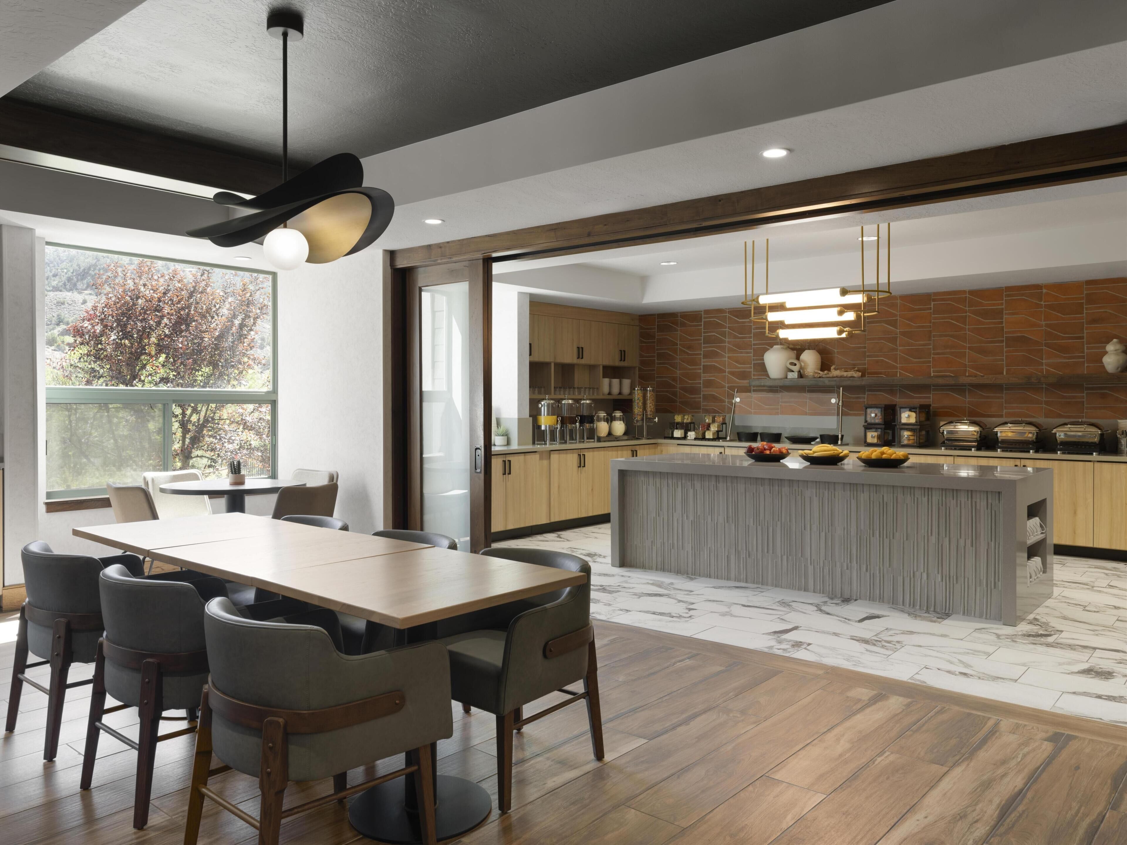 Breakfast area