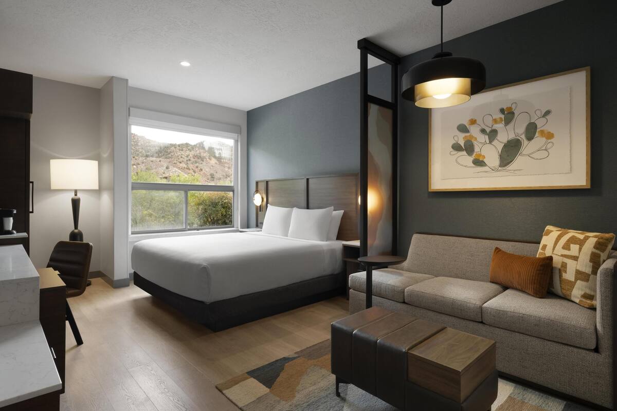 Room, 1 King Bed with Sofa bed | Desk, laptop workspace, blackout drapes, iron/ironing board