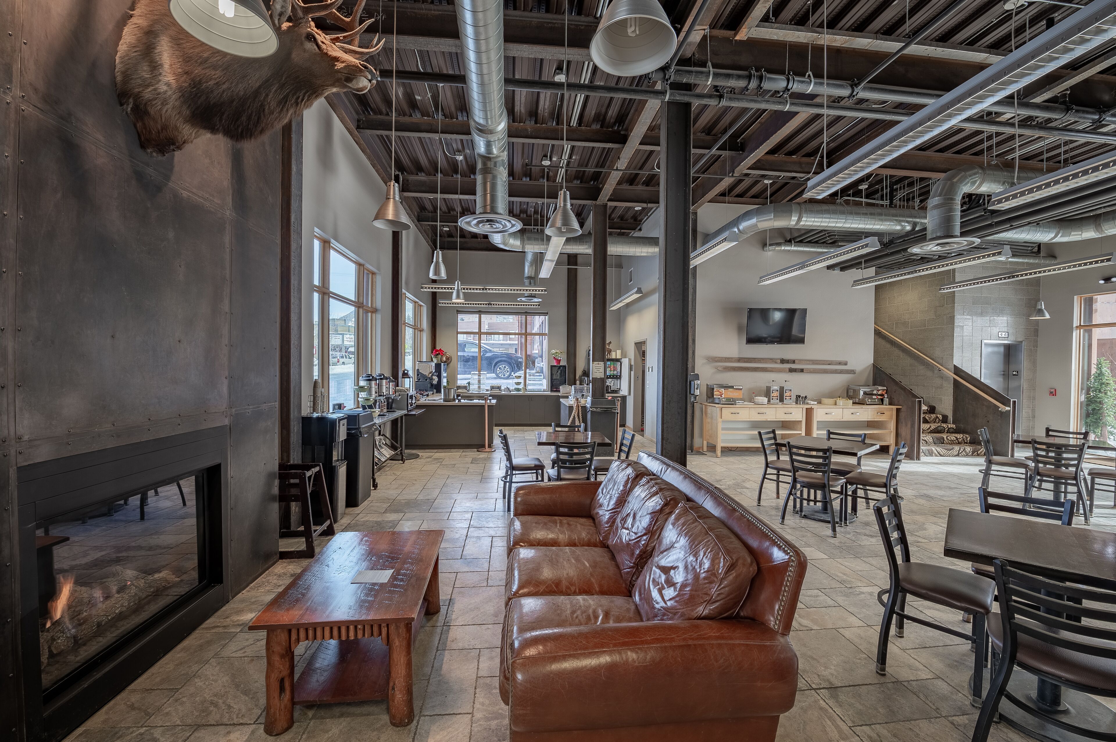 free buffet breakfast