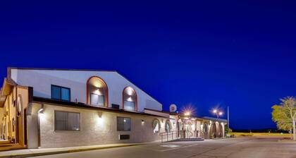 Best Western West Hills Inn