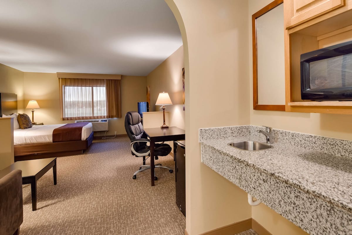 Suite, Multiple Beds, Non Smoking, Microwave | Blackout drapes, iron/ironing board, free cribs/infant beds
