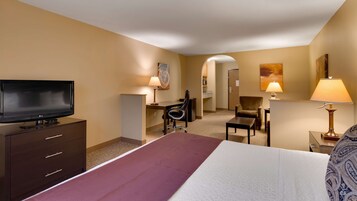 Standard Room, 1 King Bed, Non Smoking, Microwave | Blackout drapes, iron/ironing board, free cribs/infant beds