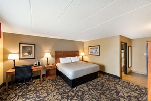 Standard Room, 1 King Bed, Accessible, Non Smoking | Pillowtop beds, desk, laptop workspace, iron/ironing board - Best Western Derby Inn (Eagle River)