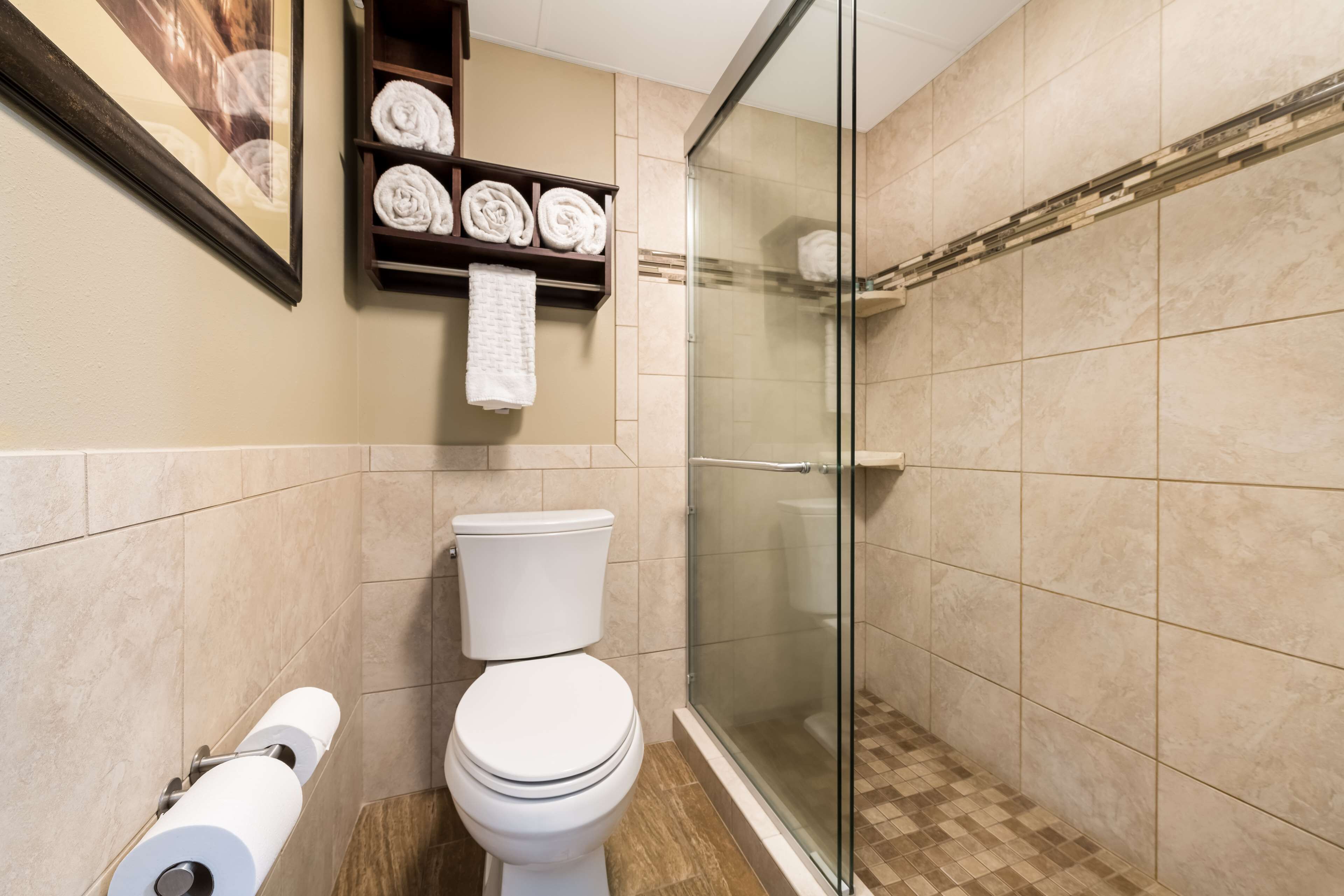 standard room, 2 queen beds, non smoking, refrigerator & microwave | bathroom | combined shower/bathtub, free toiletries, hair dryer, towels