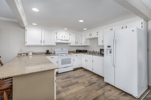 Apartment, 2 Bedrooms | Premium bedding, desk, blackout drapes, iron/ironing board