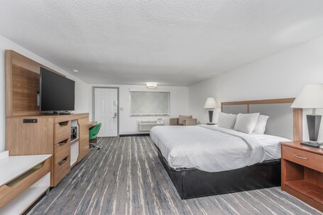 Crossroads Inn Suites - Image 80