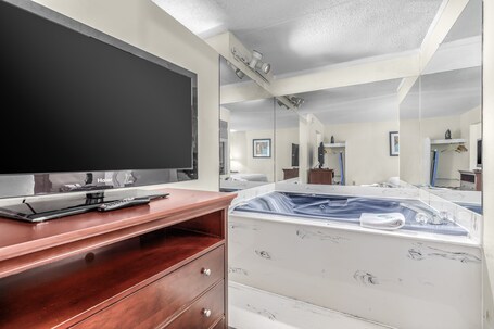 Crossroads Inn Suites - Image 15