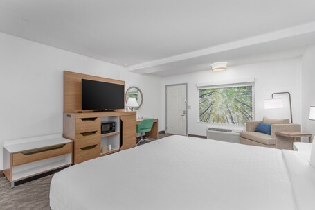 Crossroads Inn Suites - Image 81