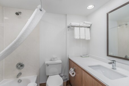 Crossroads Inn Suites - Image 87