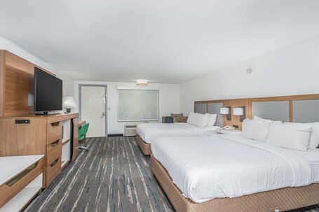 Crossroads Inn Suites - Image 22
