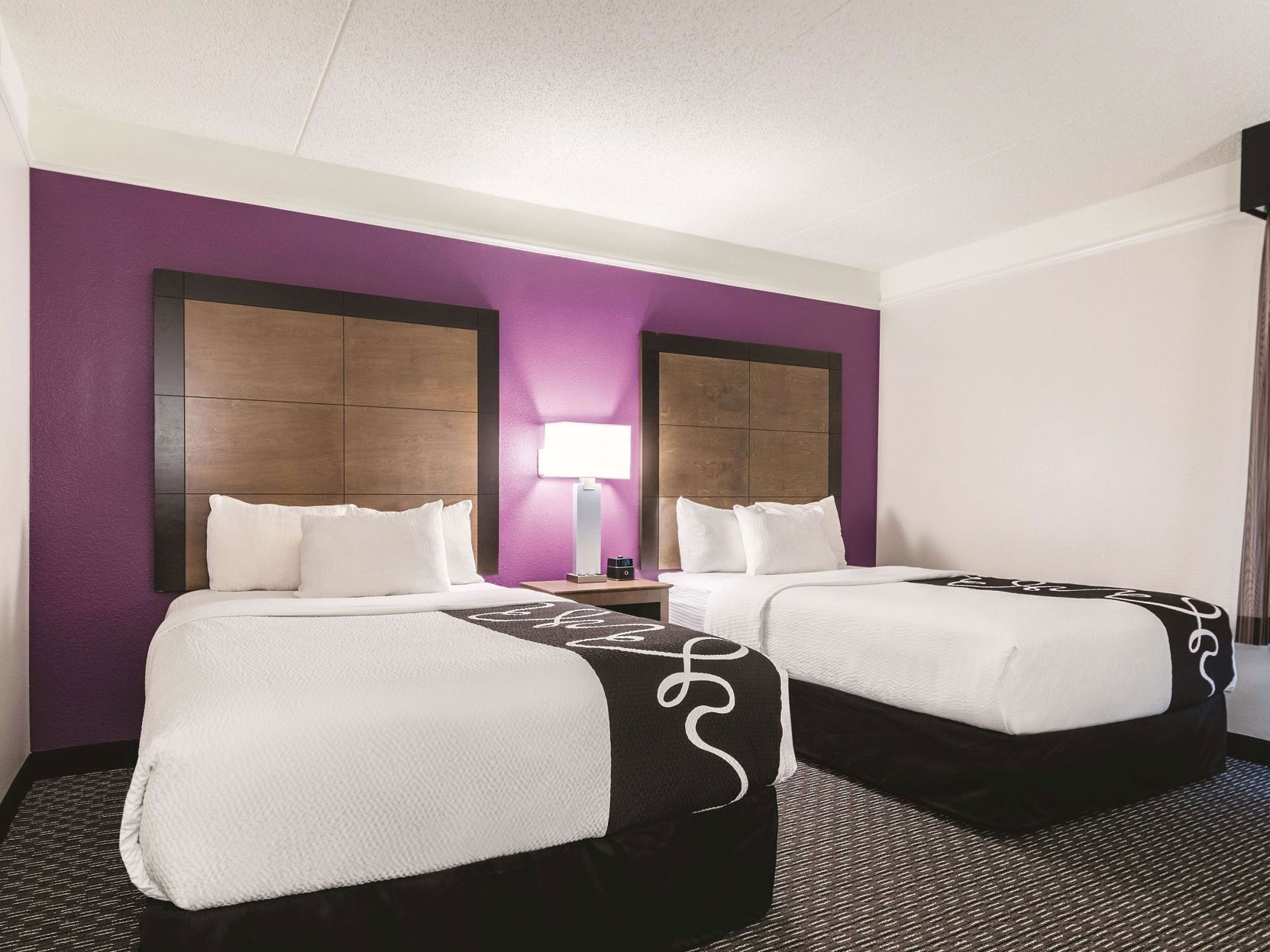 1 habitación, ropa de cama de alta calidad y escritorio 