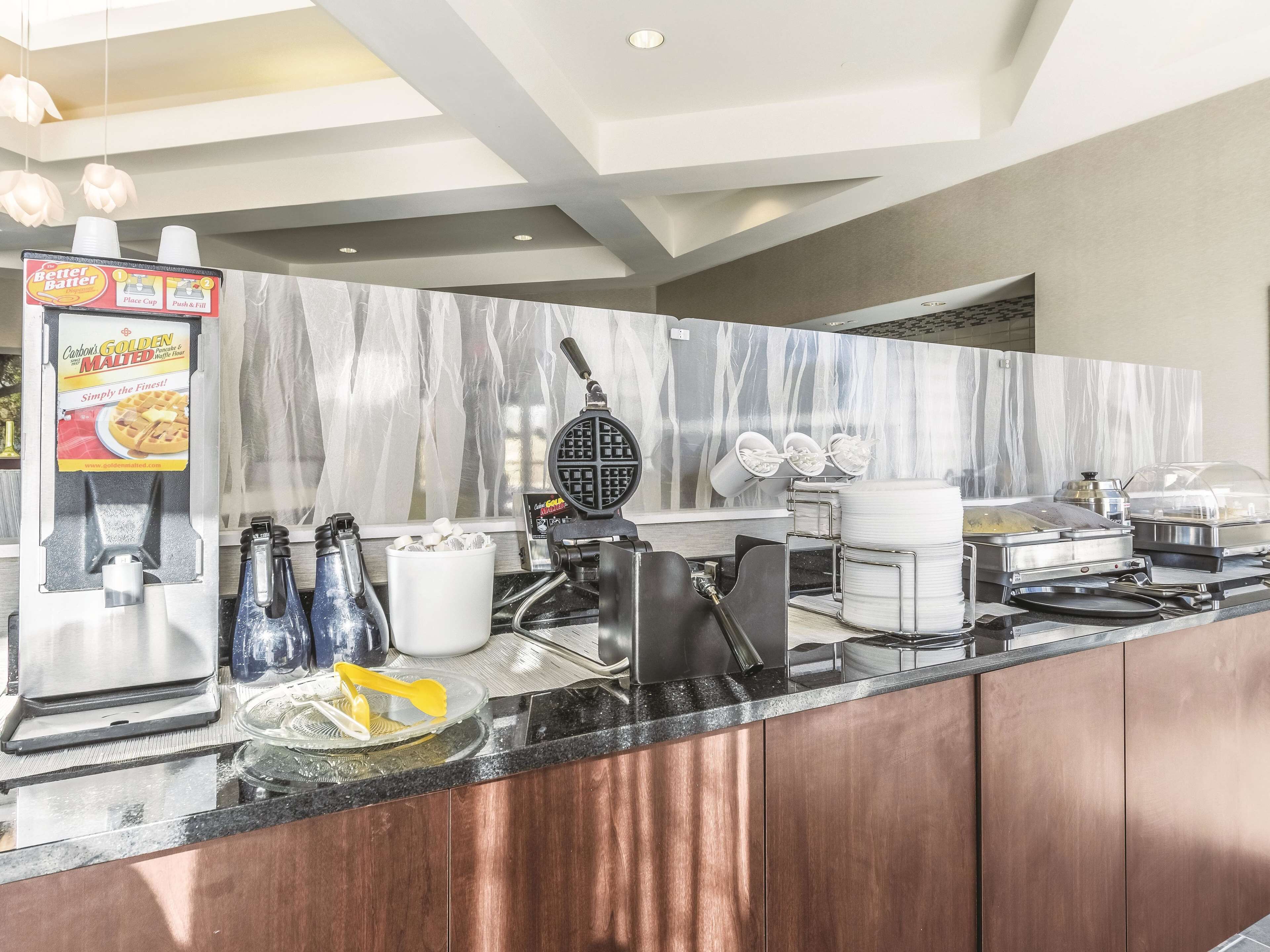 free daily self-service breakfast