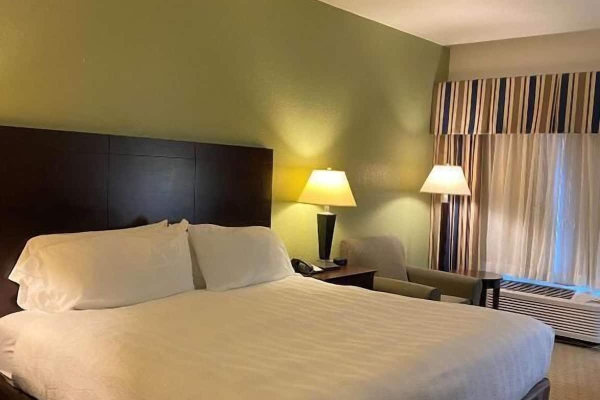 Literie de qualité, bureau, espace de travail pour ordinateurs portables