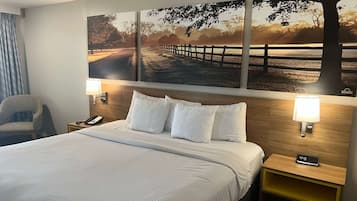Standard Room, 1 Katil Raja (King) | Meja, langsir/tirai gelap terus, katil bayi/kot (percuma)