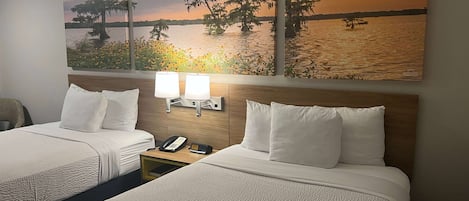 办公桌、遮光窗帘、免费婴儿床、折叠床/加床(额外收费)