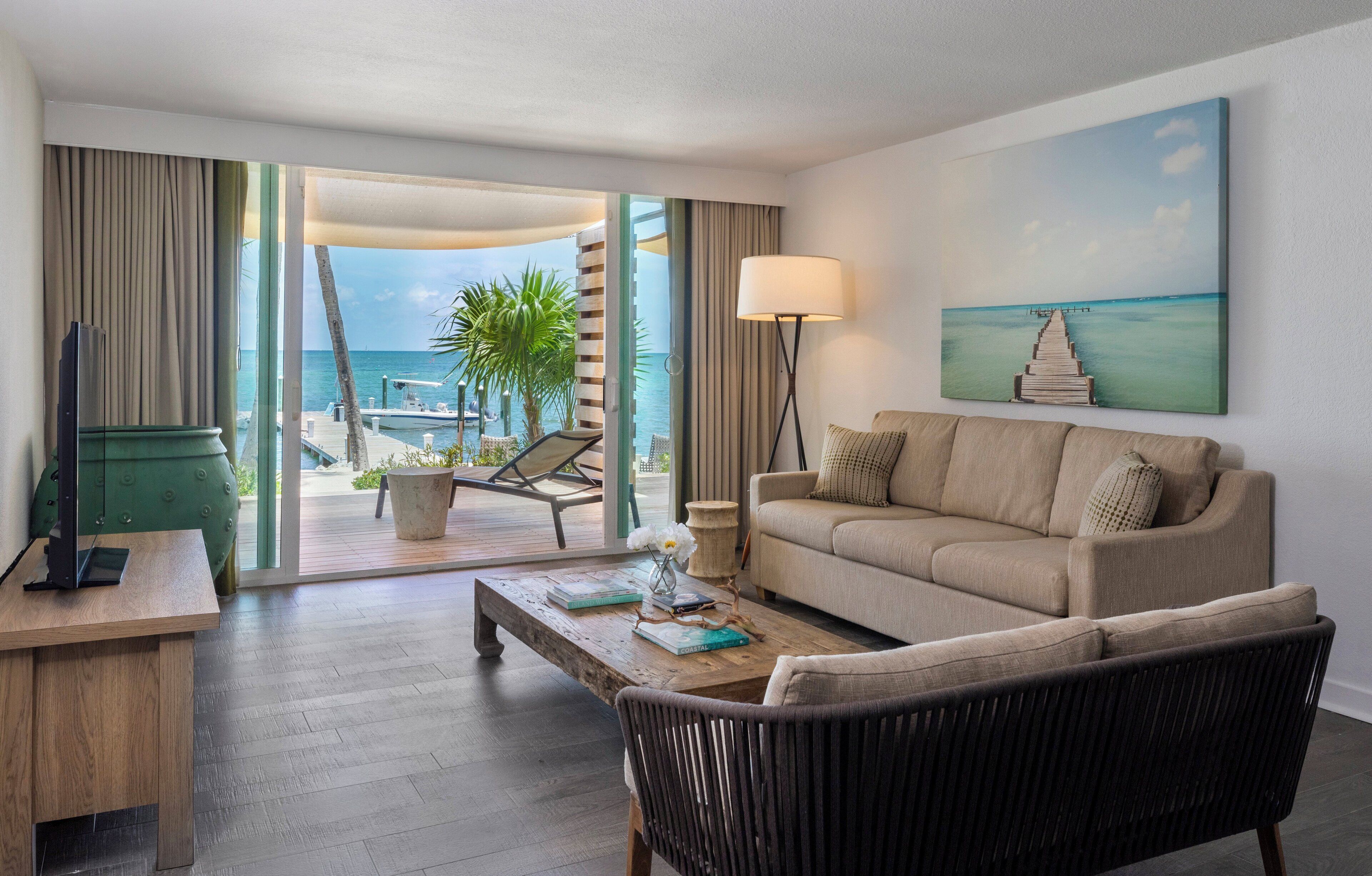 One Bedroom Oceanfront Suite Two Queens Lanai | Bộ trải giường bằng vải cotton Ai Cập, bộ đồ giường cao cấp 