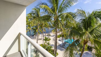 Room, 1 King Bed with Sofa bed, Partial Ocean View (Alligator Reef) | View from room