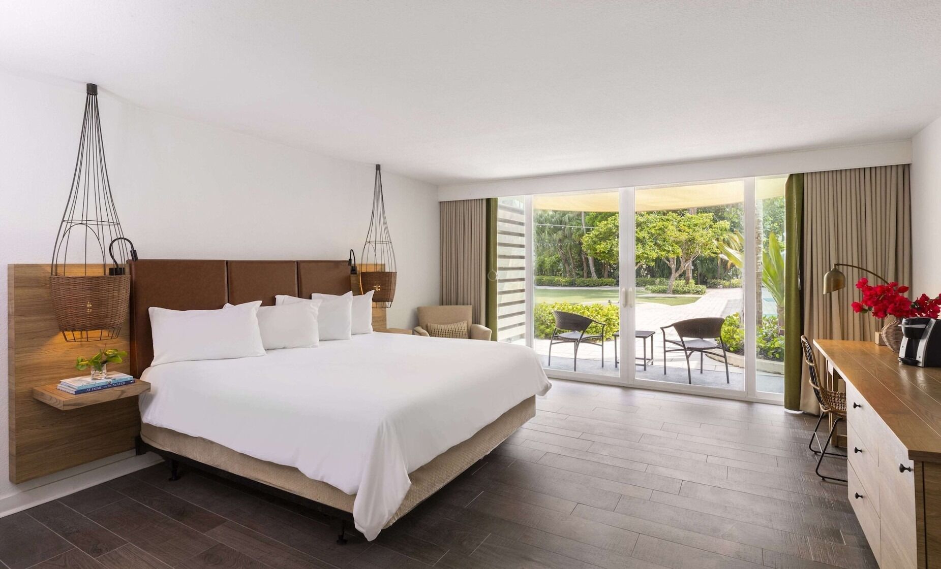 Egyptian cotton sheets, premium bedding, down duvets, pillow-top beds